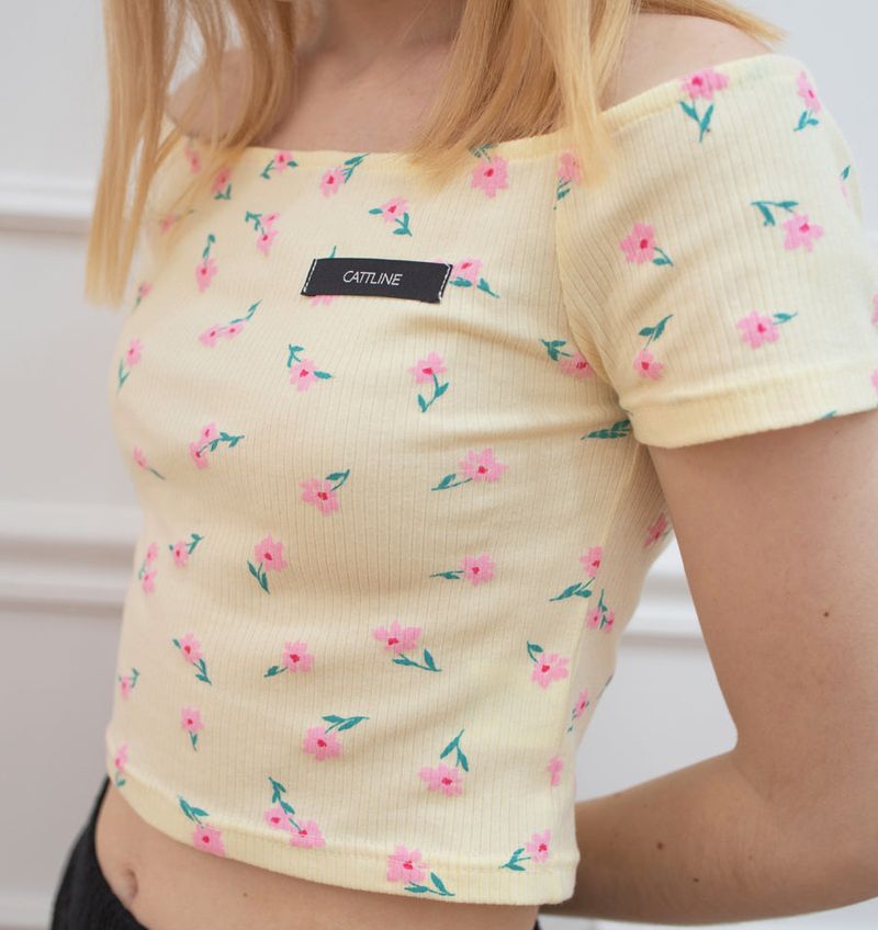 flower offshoulder t-shirt