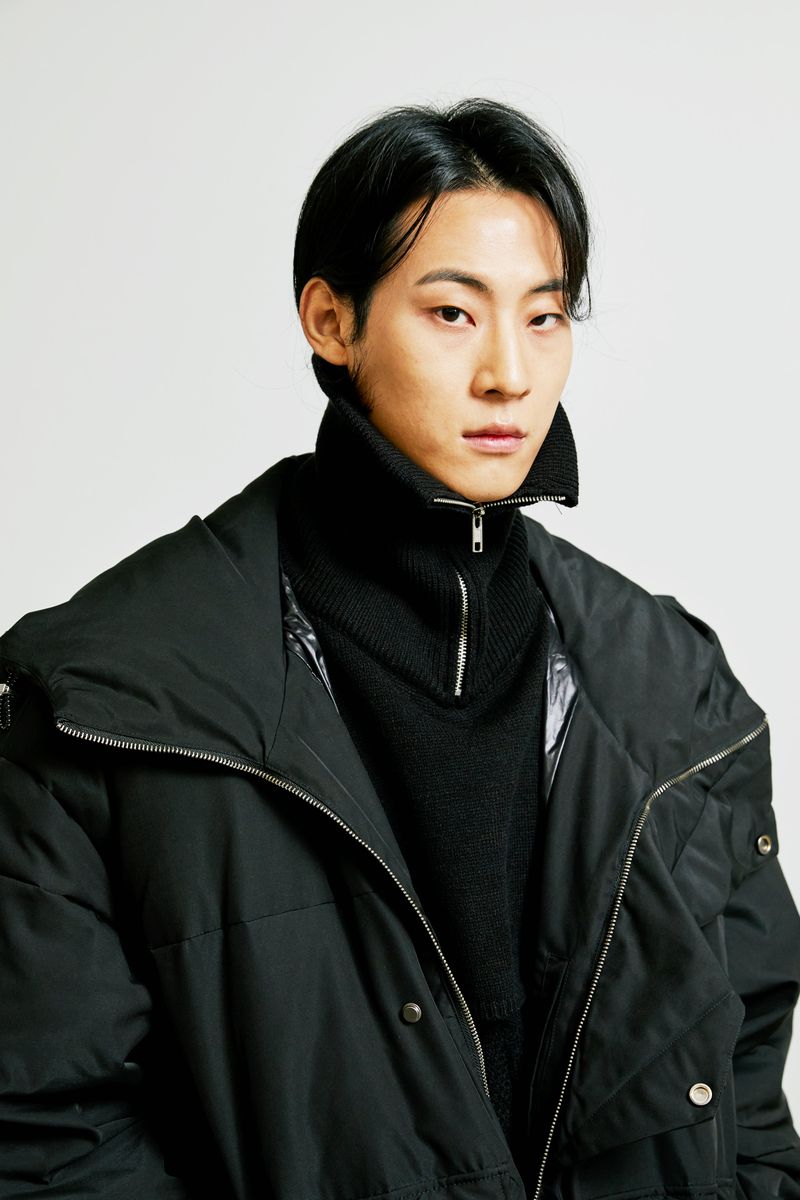 essential oversize duckdown peded parka black