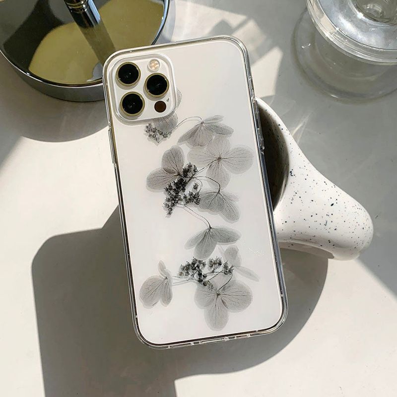withsome（ウィズサム）の「ブラックブロッサムフォーンケース（スマホグッズ/小物）」