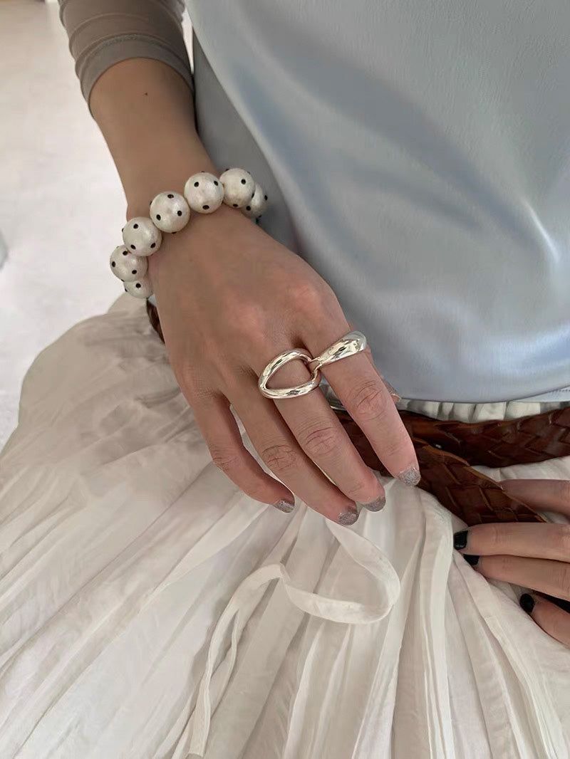 Matt silver bold wings ring