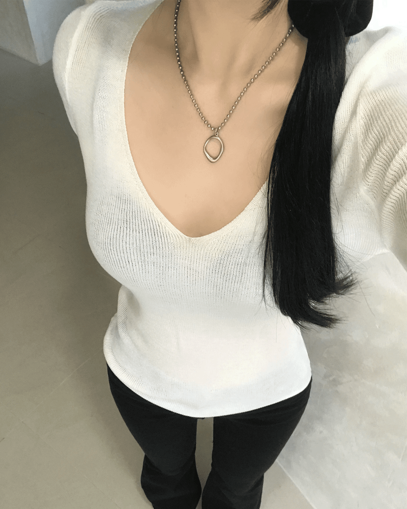GUSTA（グスタ）の「Melo Sheer V-Neck 3/4 Sleeve Knit（Tops）」