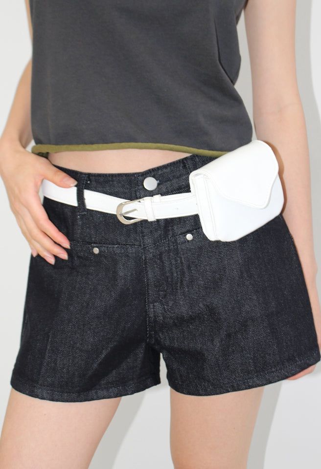 (NON-FADE) RAW DENIM SHORTS