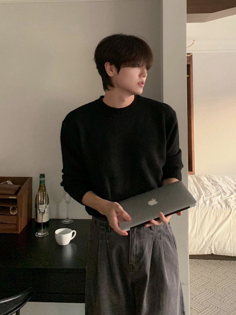 Even Soft Wool Round-Neck Knit