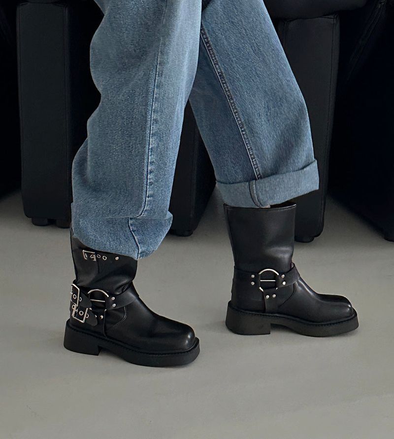 Buckle Tongue Angle Boots