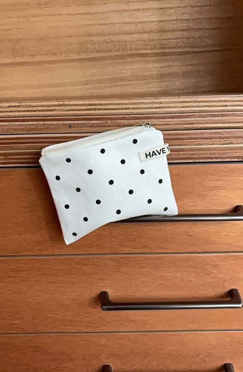 Dot flat pouch - ivory , M size