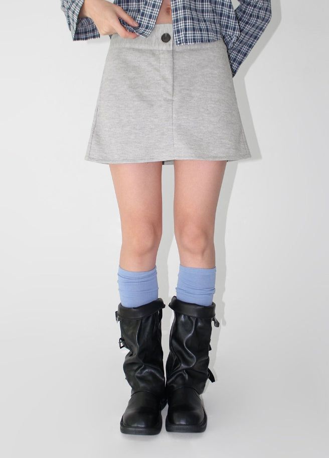 AAKE(アケ)の「TINY BUTTON MINI SKIRT(Skirts)」