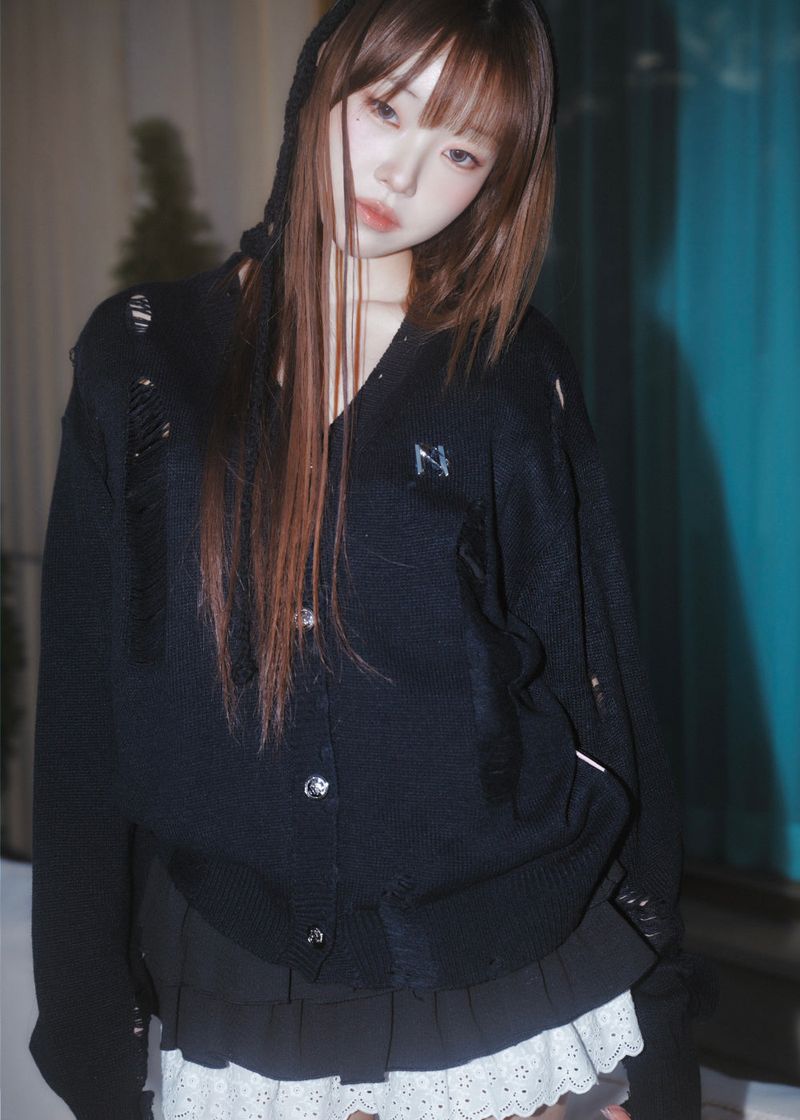 Bloom emblem demage Knit Cardigan