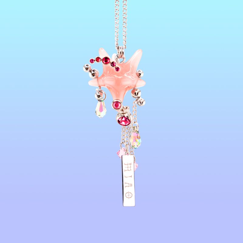 Miao Atelier（ミアオ アトリエ）の「エンチャントオーブペンダント (PINK)（アクセサリー）」
