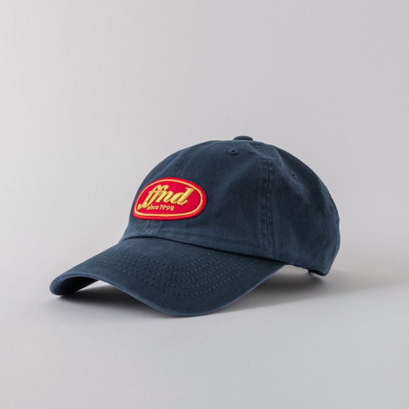 Human & Cat（ヒューマン＆キャット）の「FFOUND ビンテージワッペンボールキャップ / NAVY（帽子）」