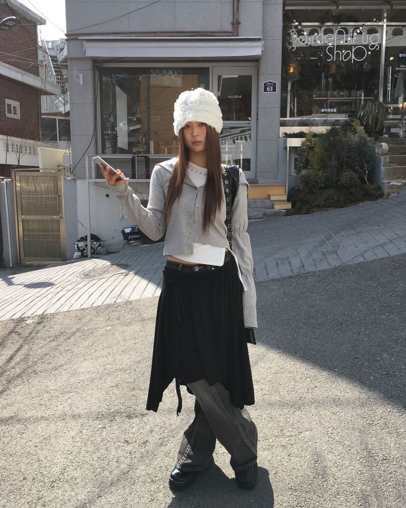 Betty low boots cut pants