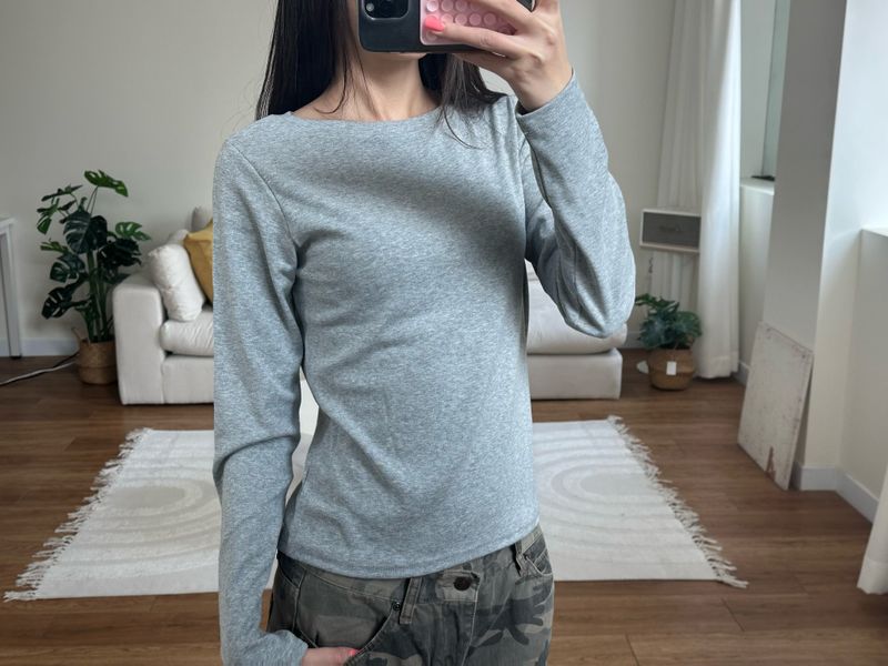 silky basic tee