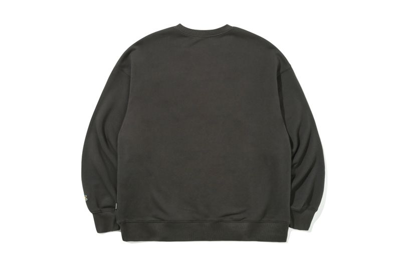 OUT FONT LOGO CREWNECK