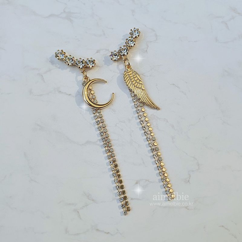 Moon Angel Earring - Gold