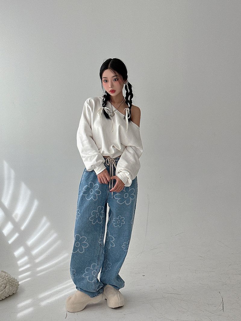 Ribbon brooch SET Off-shoulder sweatshirt