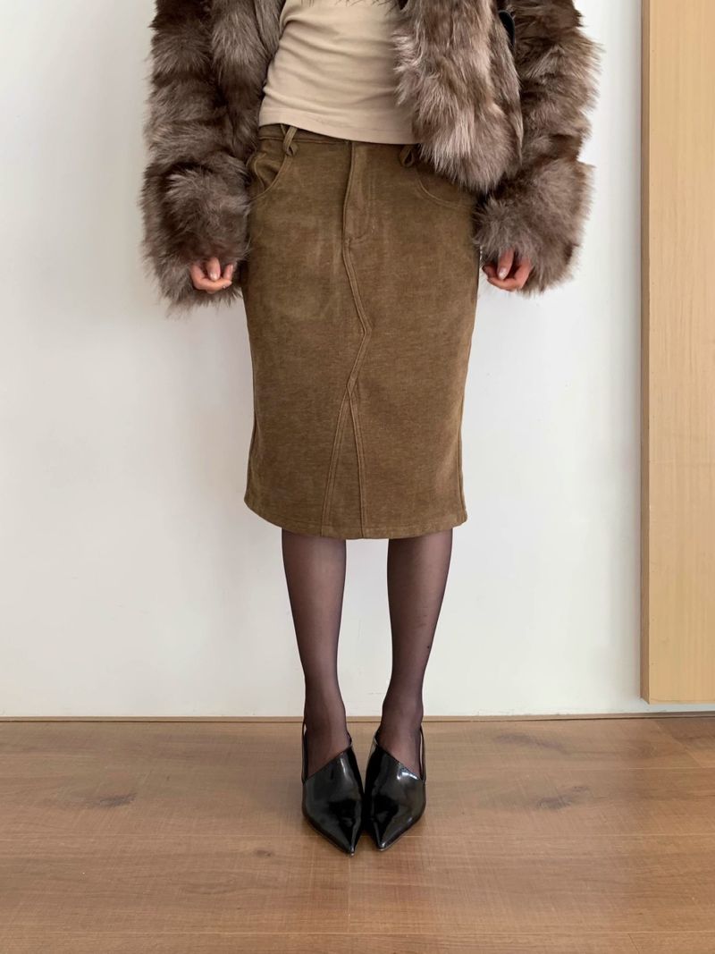 dereborujo（ドレボルゾー）の「cashew nut slim midi skirt（Skirts）」