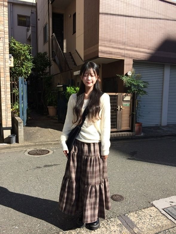 Oshi Mohair Loose-Fit Deep V-Neck Knit