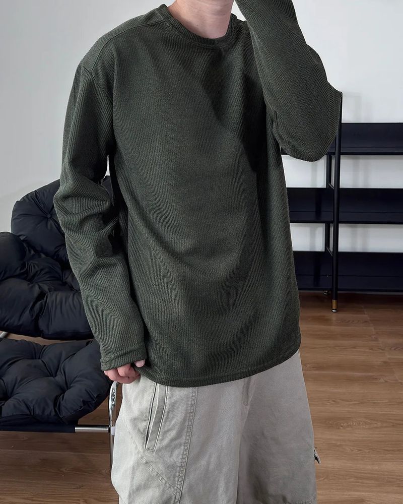 Roen wide cut shoulder knit