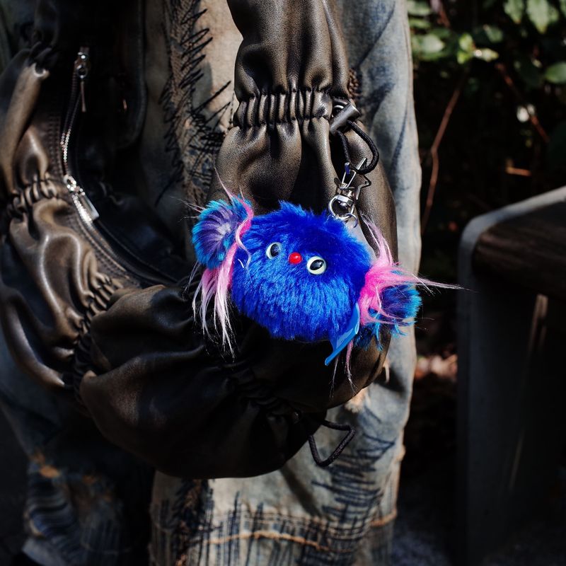 ALIEN PUPPY KEYCHAIN - Buns Pie