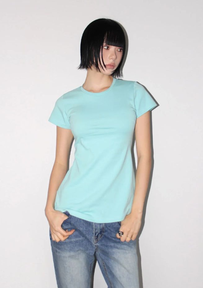 AAKE(アケ)の「DART LINE SLIM TEE(Tops)」