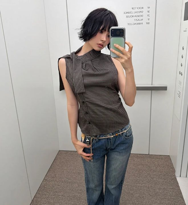 STRAP CHECK SLEEVELESS SHIRT