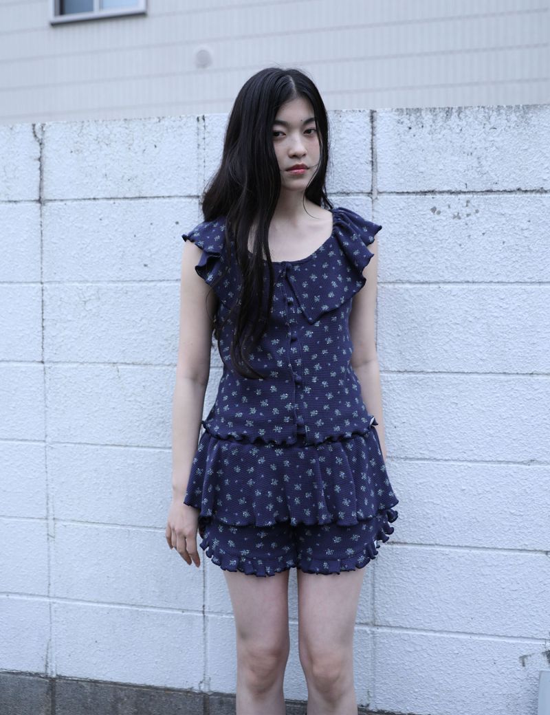 RUFFLE FLOWER BLOUSE(NAVY)