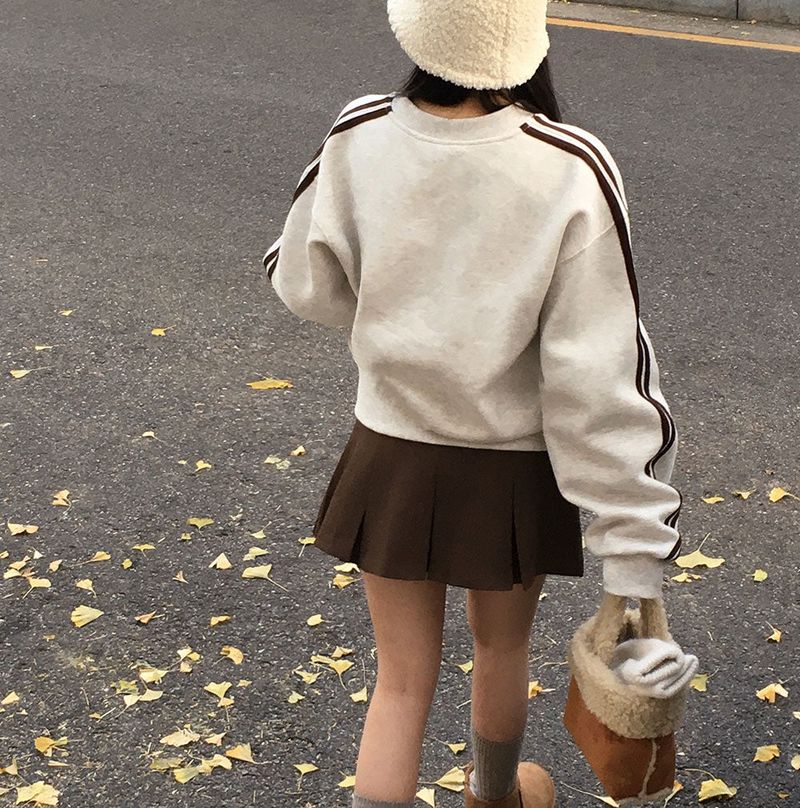 [BELLIDE MADE] Second track V-neck Oversized fit sweatshirt