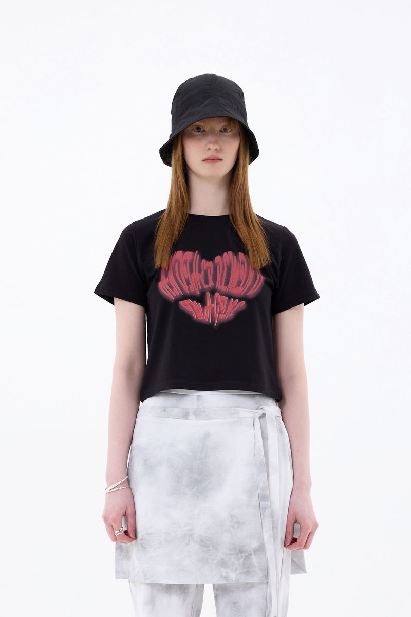 ARIKIM（アリキム）の「HEART LOGO CROP T-SHIRT / BLACK（Tops）」