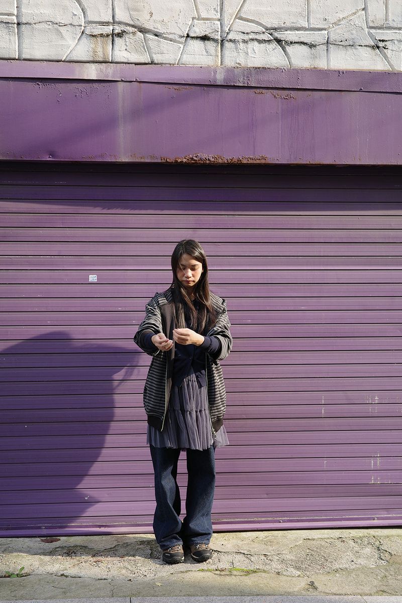 STRIPE HOODED ZIP-UP (BLACK)