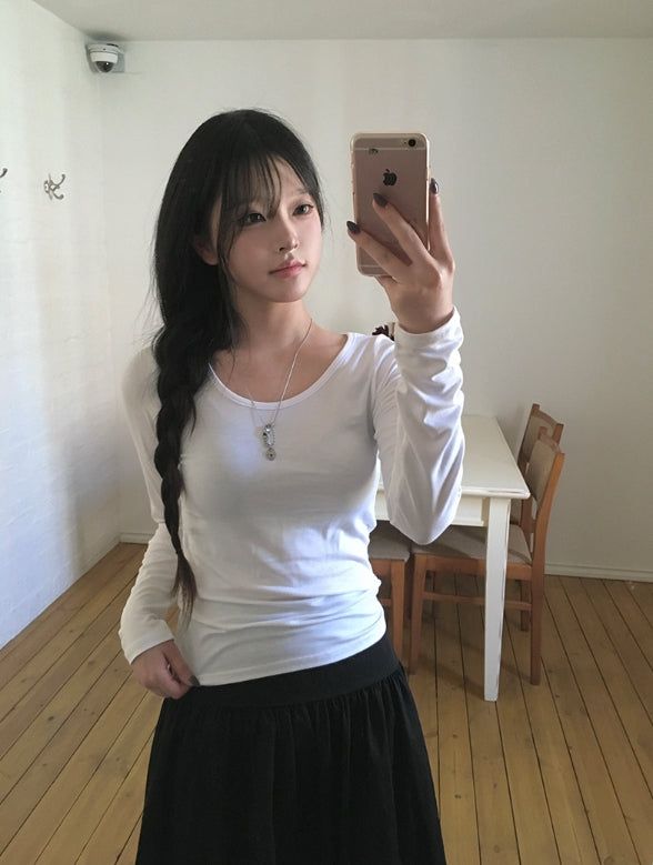 anyonemore（エニーワンモアー）の「Ravi Basic Round-Neck Long Sleeve T-Shirt（Tops）」