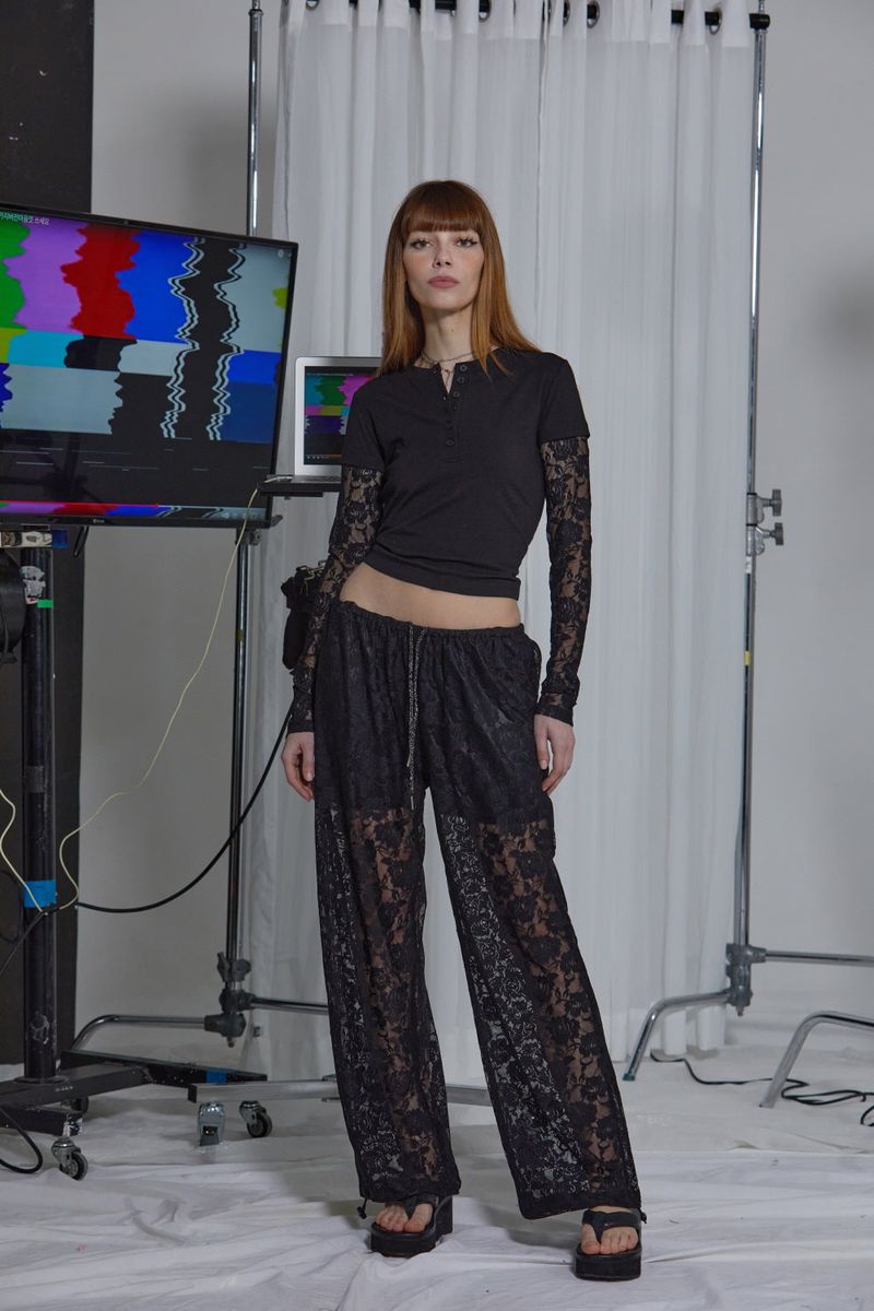 ROY LACE T-SHIRT