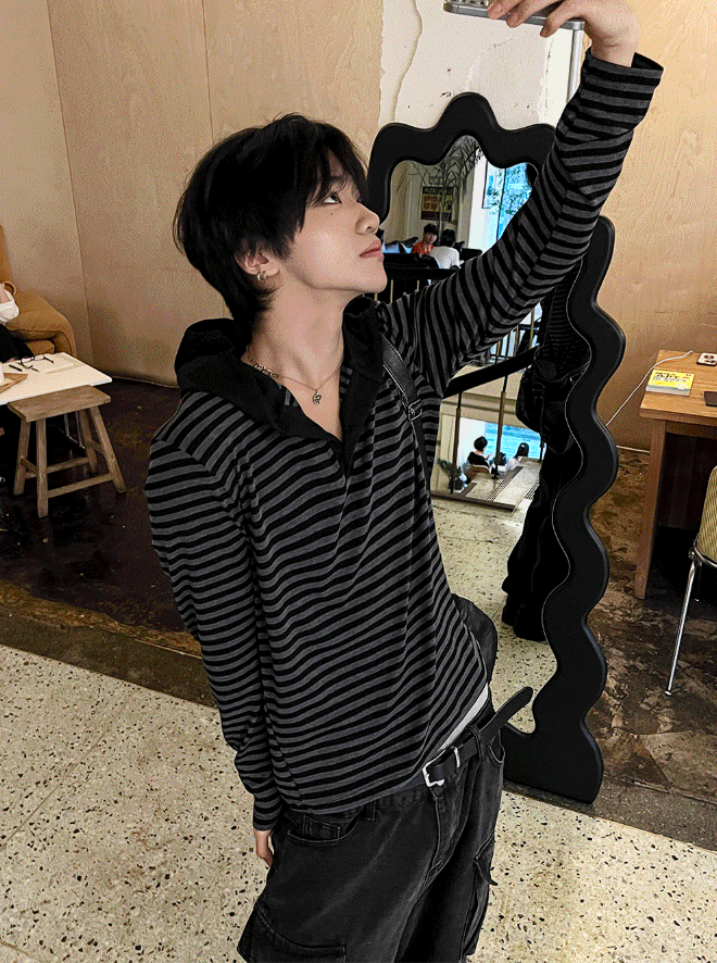 COSYHARU(コシハル)の「Hooded Striped Henley Long Sleeve(Tops)」