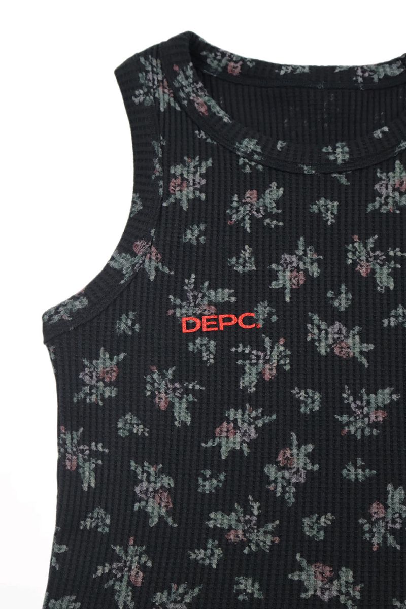 WAFFLE FLOWER SLEEVELESS TOP - BLACK