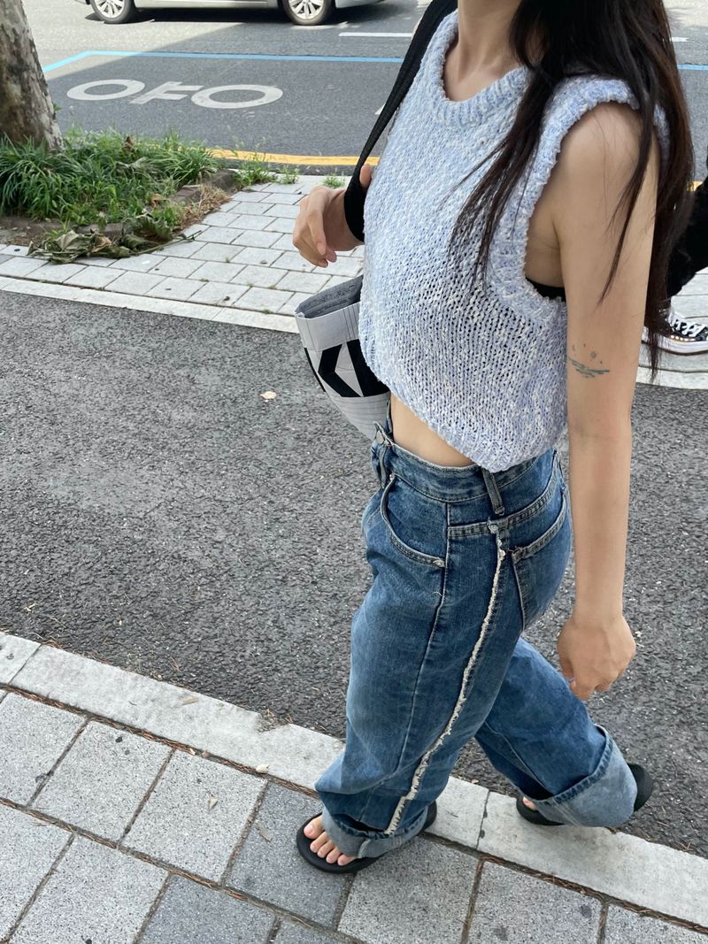 French mix crop knit vest