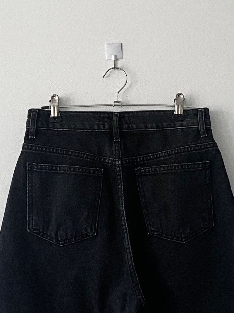 Dark blue half-pants