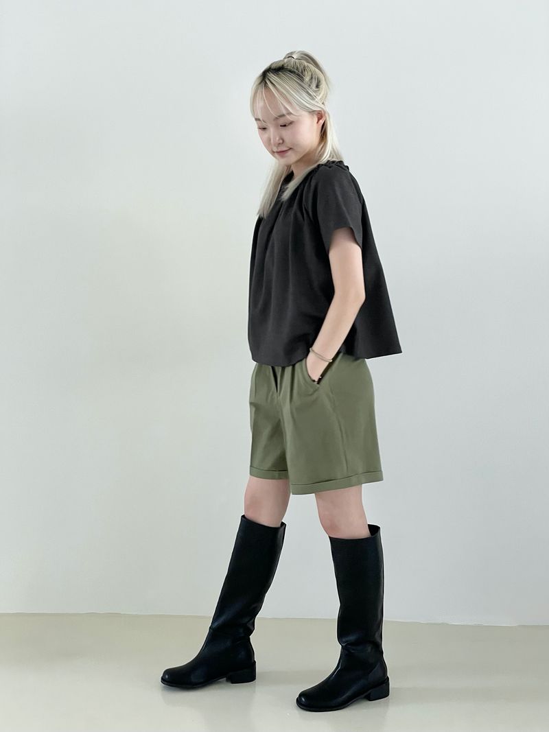 Rollup pintuck mini pants