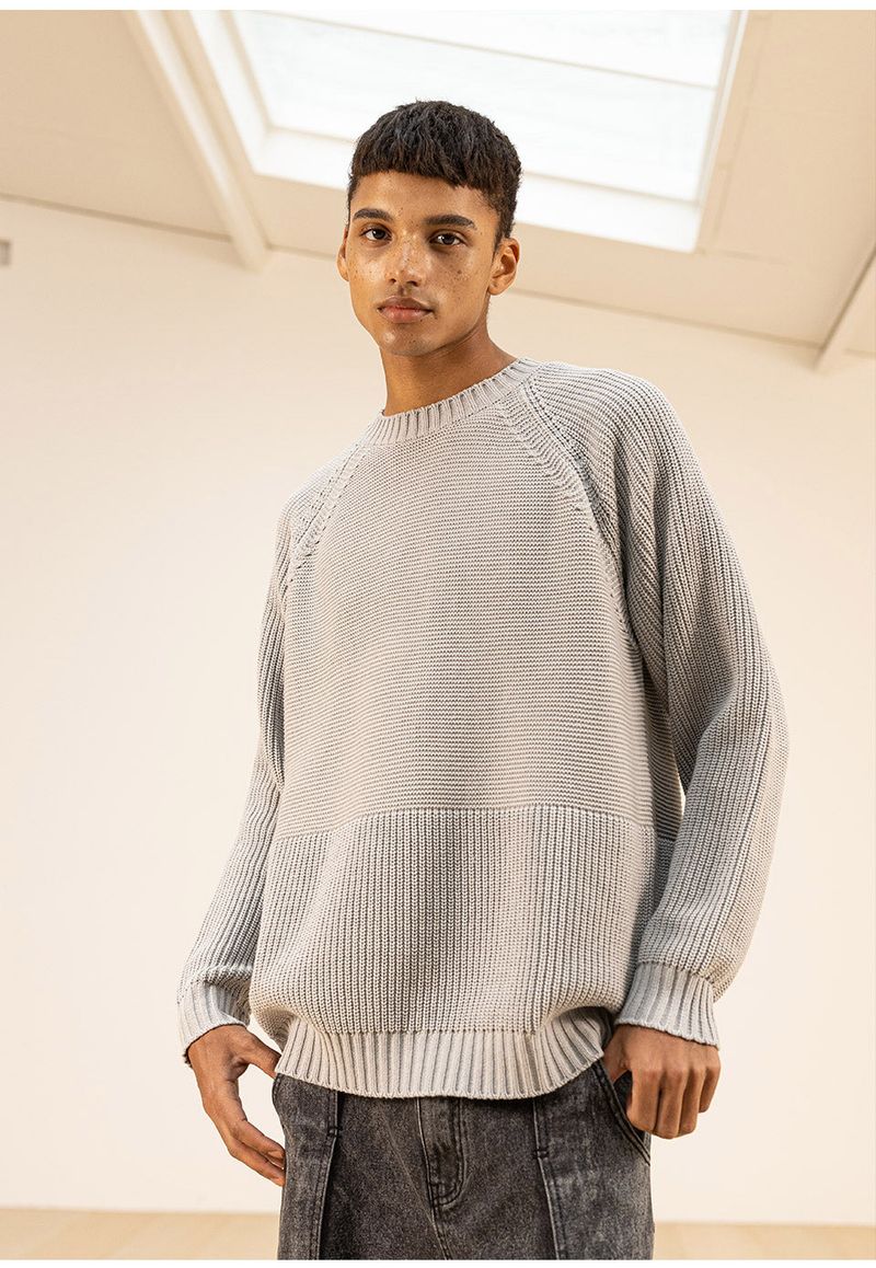 HALF INCISION OVERSIZED KNIT