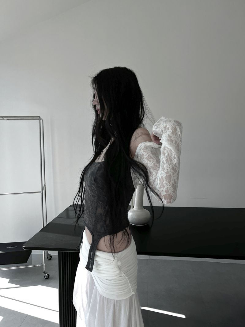 URBAN UNIQUE（アーバンユニーク）の「rose bolero cardigan (3color)（Tops）」