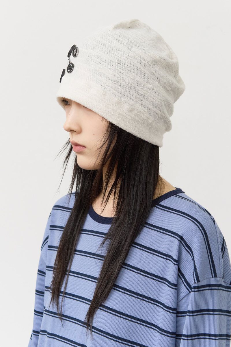 (W) Betty Button Beanie
