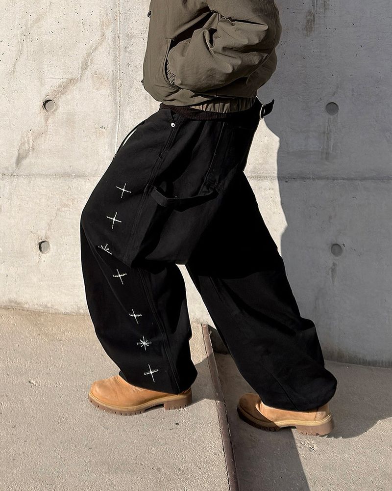 JIIGEUM(ジグム)の「Stellon Cross Embroidery Balloon Pants(Pants)」