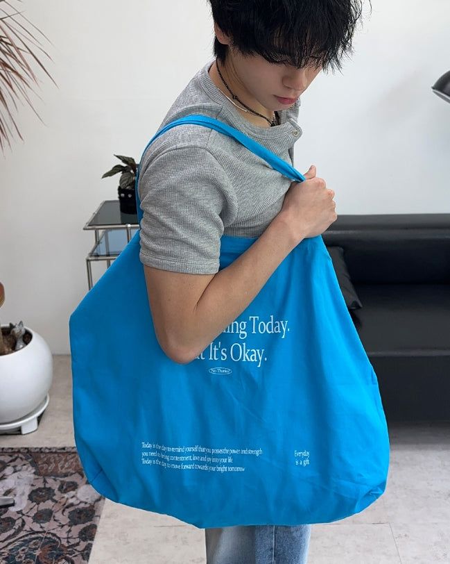 SATIIIZ（サティーズ）の「Toen Lettering Big Tote Bag（Bags）」