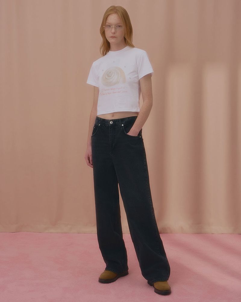CHARMING SHELL CROP TSHIRT-WHITE