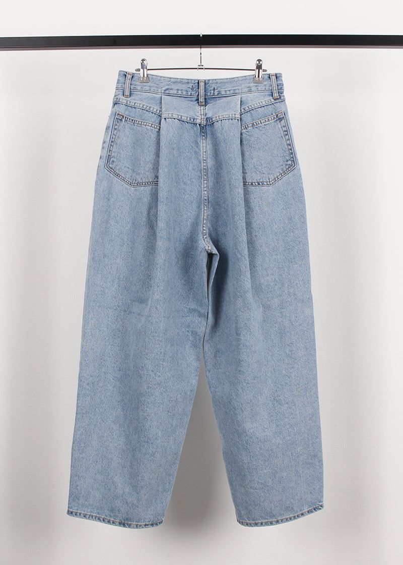 TUCK WIDE DENIM PANTS