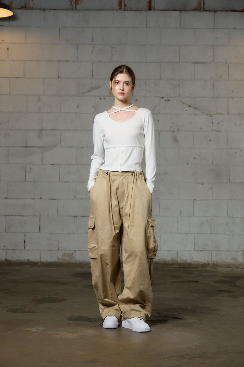 ARO WIDE CAGO PANTS / BIEGE