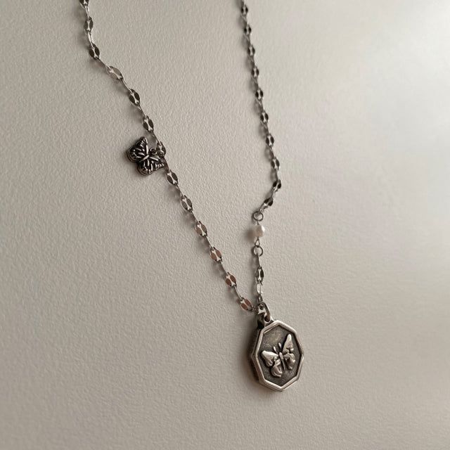 nvv Double Butterfly Hexagon Necklace