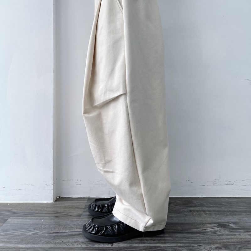 Sculpted Knee Wide Pants