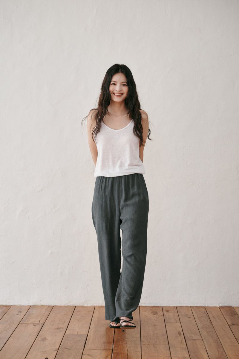 Linen V-neck sleeveless (Brown)