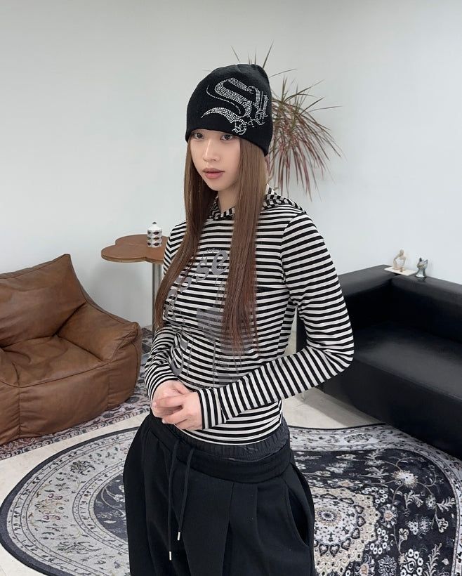 SATIIIZ（サティーズ）の「Ruben Striped Print Hoodie（Tops）」