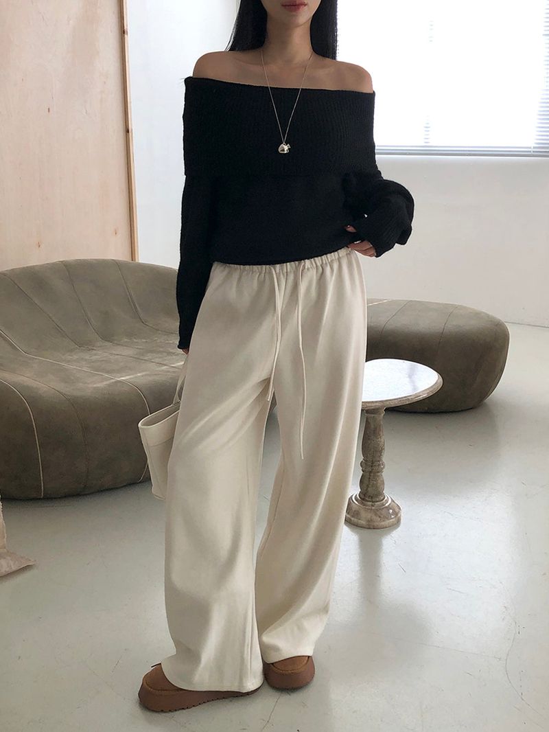 [MADE] Endelin Wool Off-Shoulder Knit