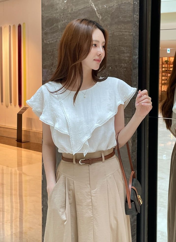 iam mari（アイアム マリ）の「Gobel Lace Ruffle Linen Blouse（Tops）」