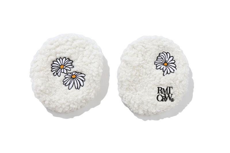 DAISY FLEECE AIRPODS MAX CASE